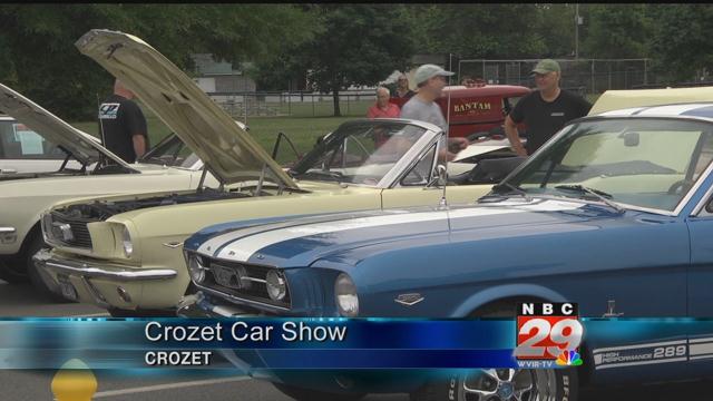 People Brave Rain to Attend Annual Car Show in Crozet