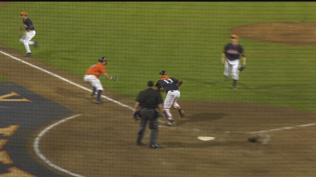 Orange Walk Off with 7-6 Win in Game 4 of Orange & Blue World Series